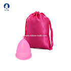 L'OEM di signora Menstrual Cup del silicone personalizza Logo Colorful Foldable Reusable